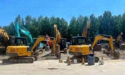 市場低迷下的工程機(jī)械行業(yè)眾生相:堅(jiān)持或逃離,這是個(gè)問題!