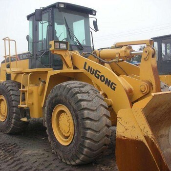 工程機械設備租賃與安裝服務 鏟車出租的專業解決方案